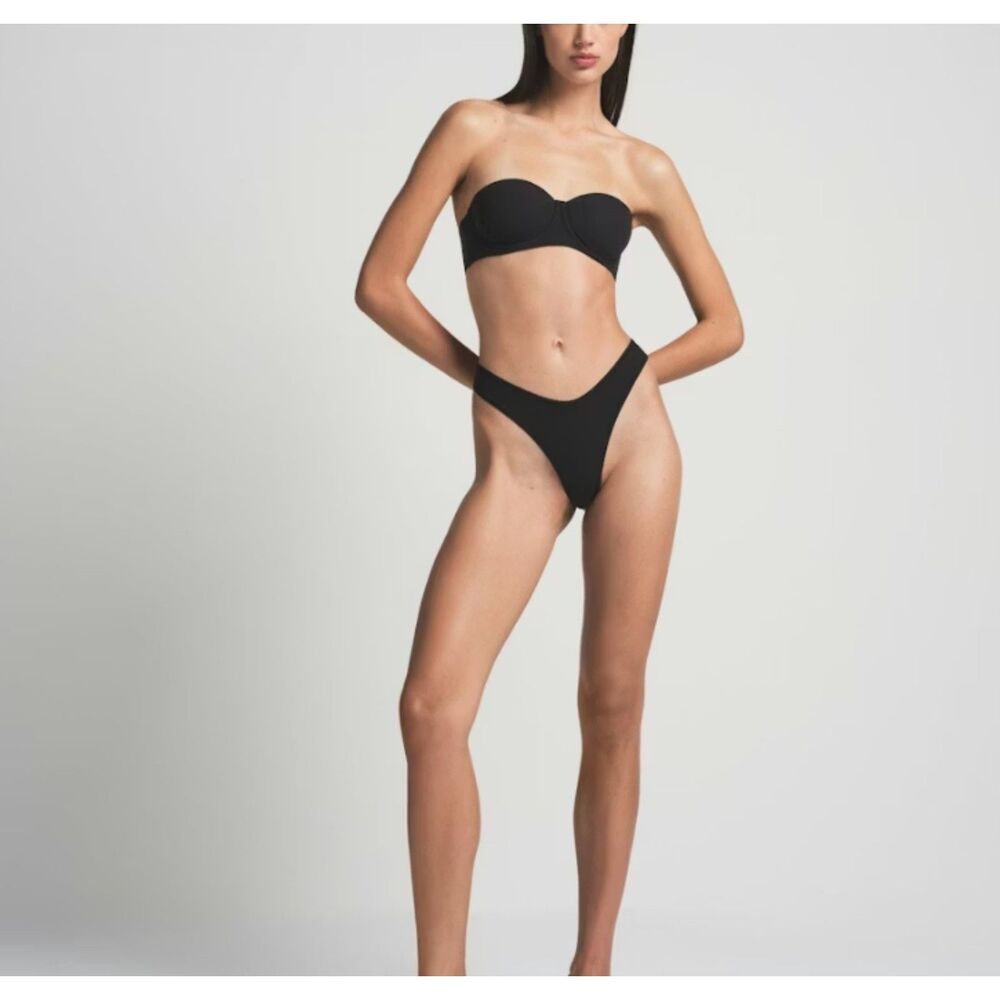 NEW SKIMS Fits Everybody Strapless Bra Onyx 32B NWT - Picture 3 of 4